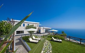 Villa Paradise Resort